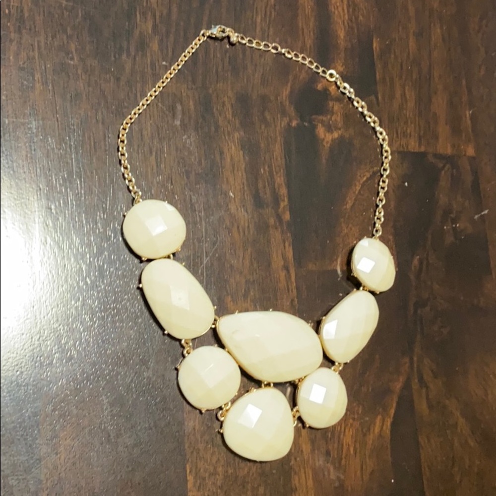 Gold and Creme necklace - Picture 1 of 1